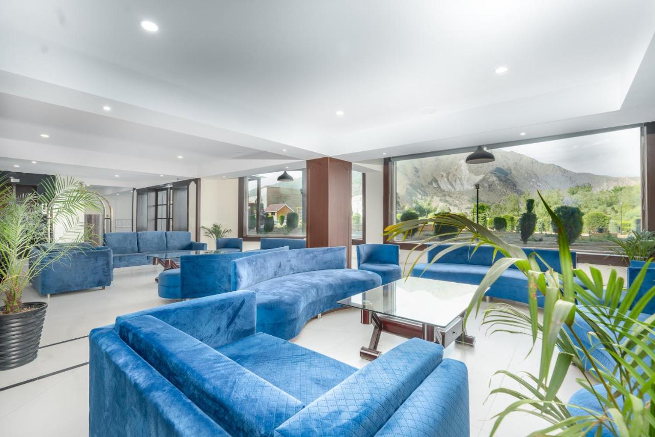 The Chinar Srinagar Hotel Bagian luar foto