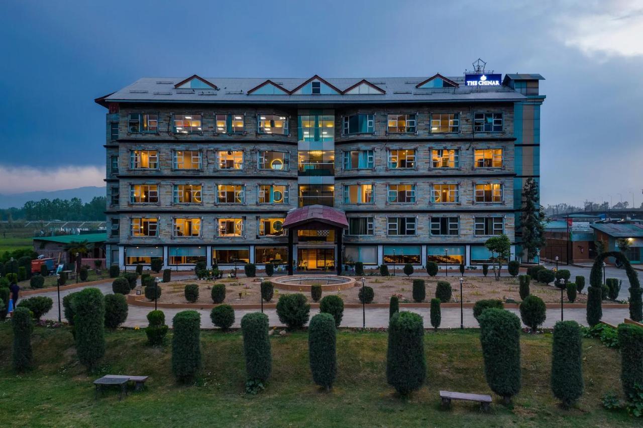 The Chinar Srinagar Hotel Bagian luar foto
